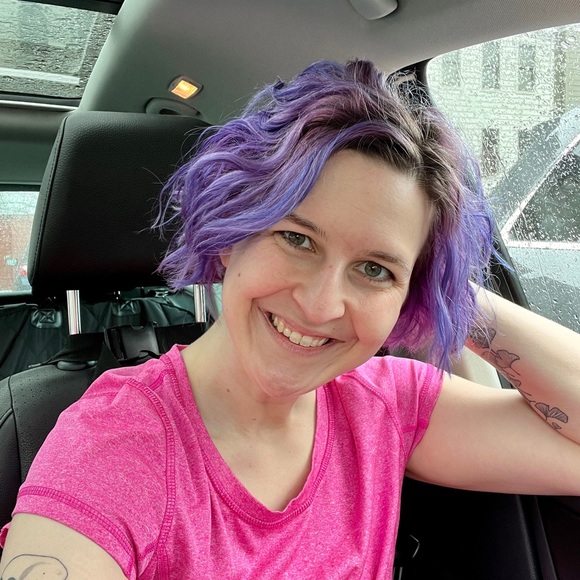 Meet your Posher, Emily - Picture 2 of 2